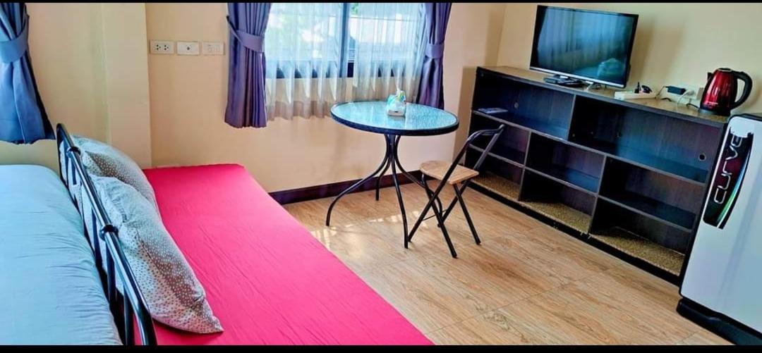 The Cube Sathorn Boutique Hotel เดอะ คิวบ์ สาทร บูติค โฮเทล Near Bts Surasak Bangkok Dış mekan fotoğraf